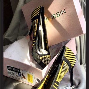 COPY - Black/ yellow stilettos